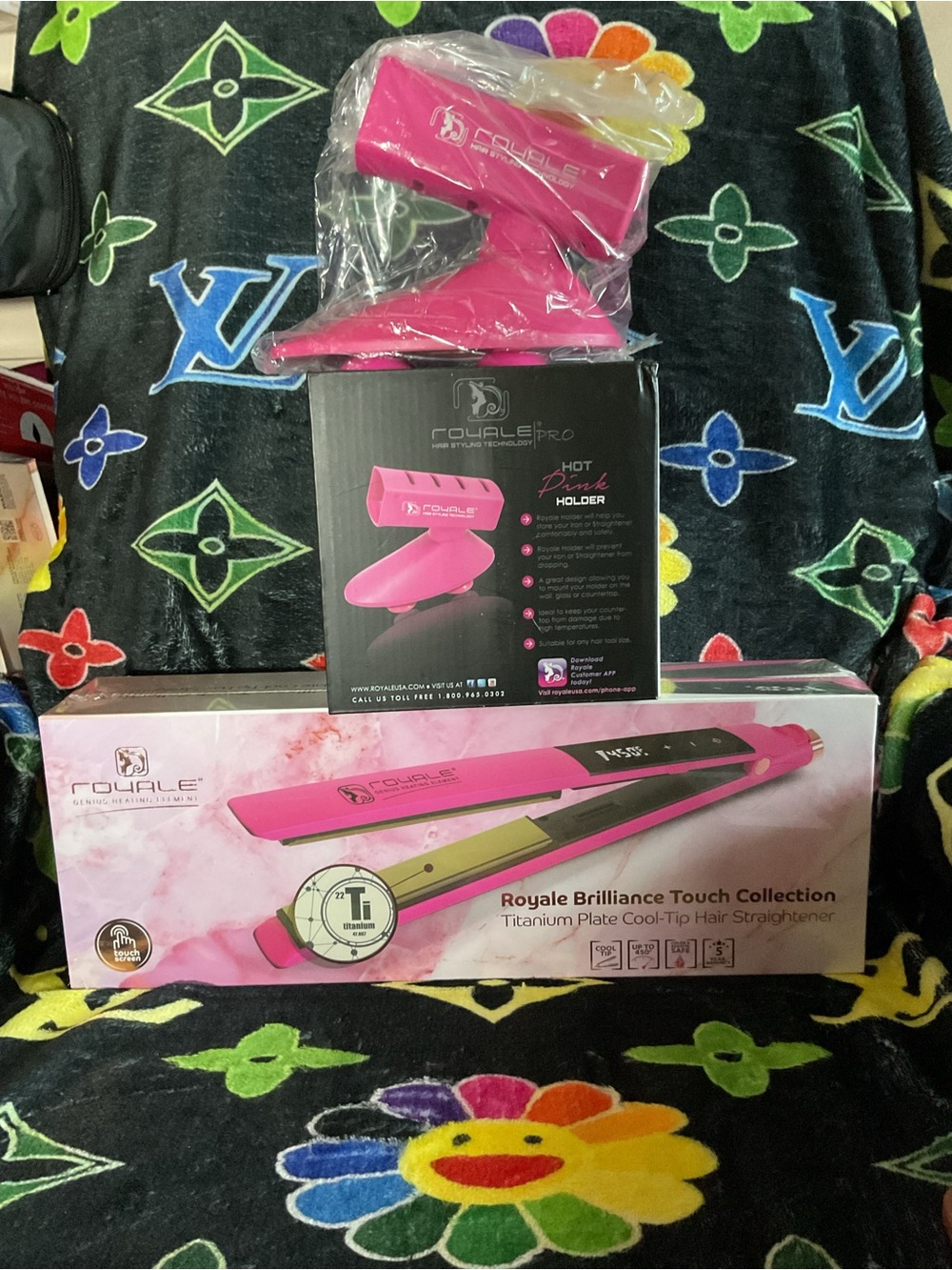 Brilliance Touch Pink Titanium Hair Straightener with Hot Pink Holder